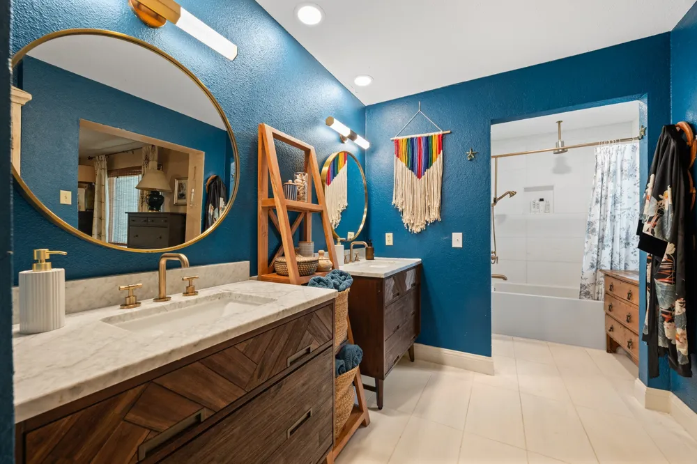 4001 Burr Oak Lane Austin, TX 78727