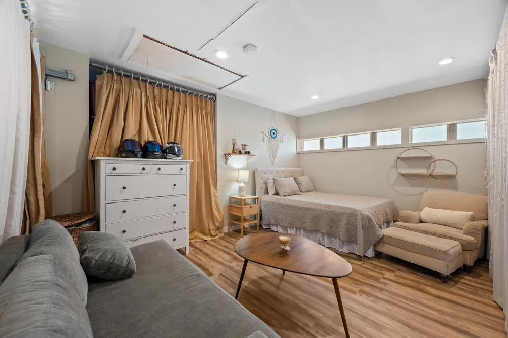 4001 Burr Oak Lane Austin, TX 78727