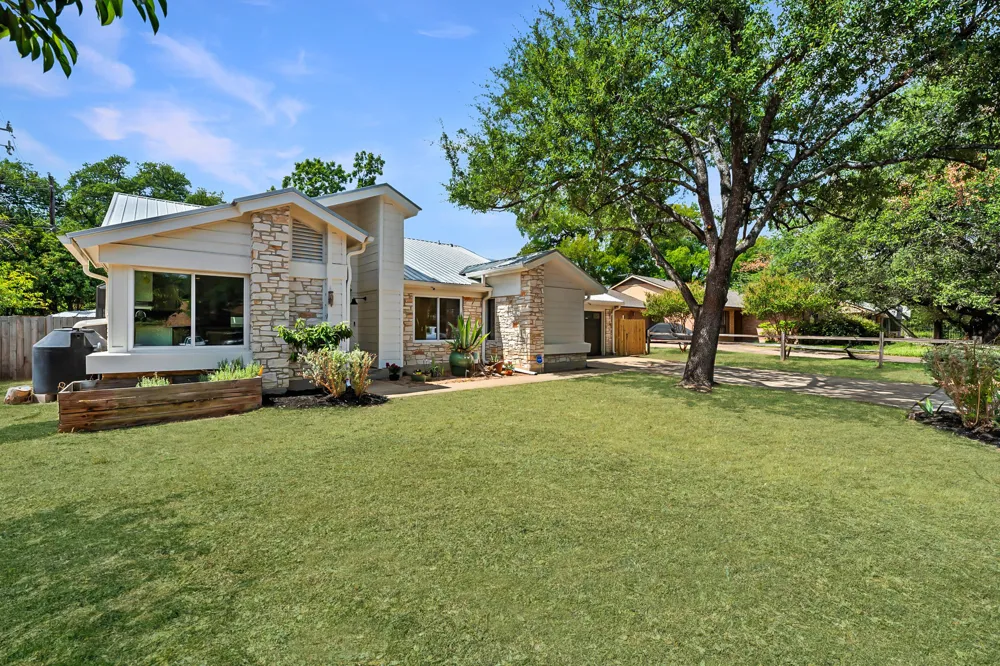 4001 Burr Oak Lane Austin, TX 78727