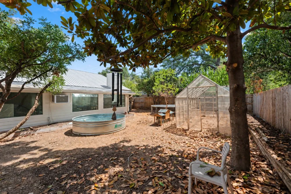 4001 Burr Oak Lane Austin, TX 78727