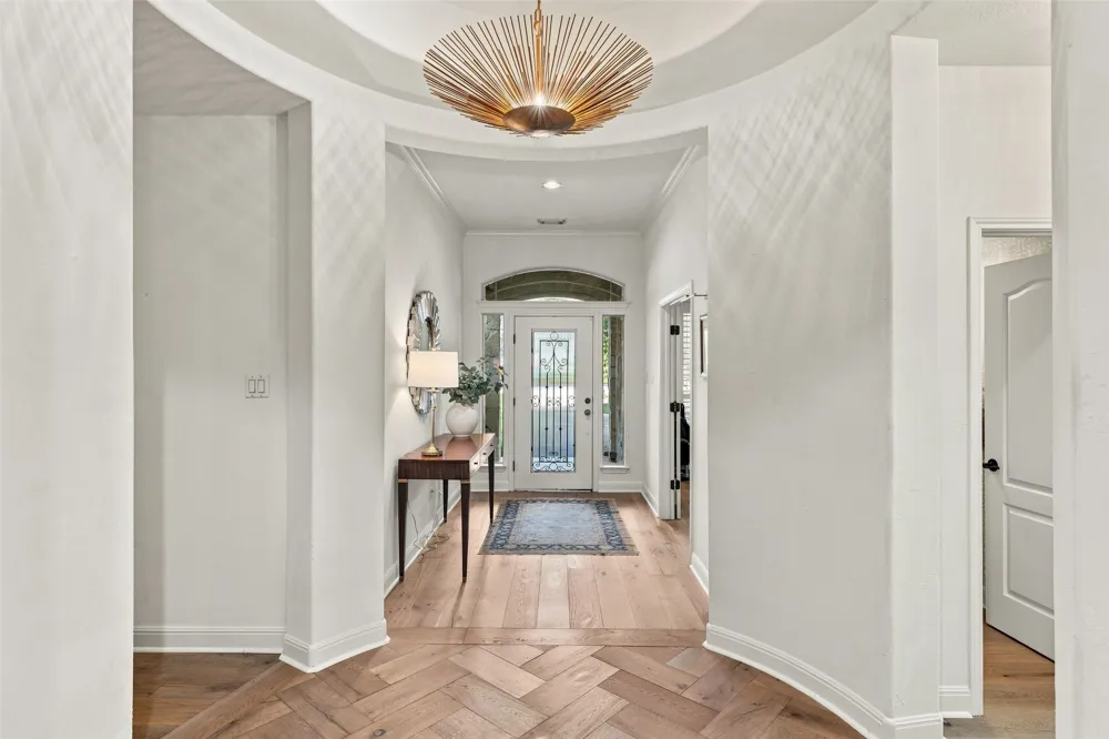 581 Aspen Drive Austin, TX 78737