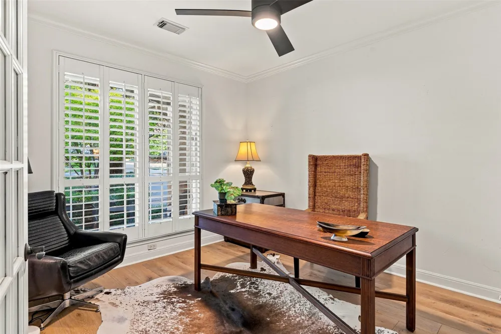 581 Aspen Drive Austin, TX 78737