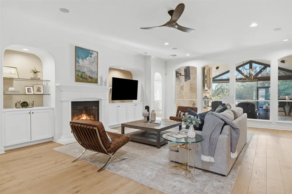 581 Aspen Drive Austin, TX 78737