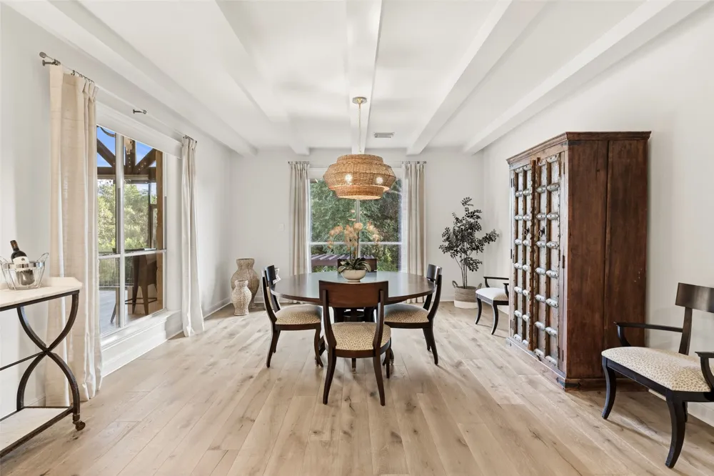 581 Aspen Drive Austin, TX 78737