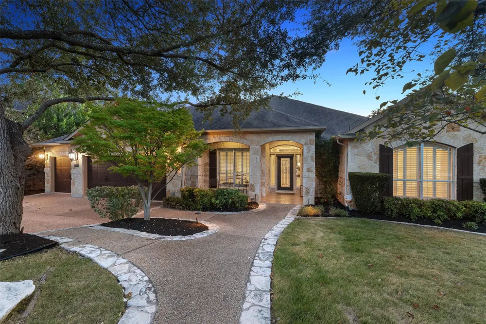 581 Aspen Drive Austin, TX 78737