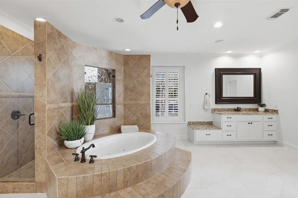 581 Aspen Drive Austin, TX 78737