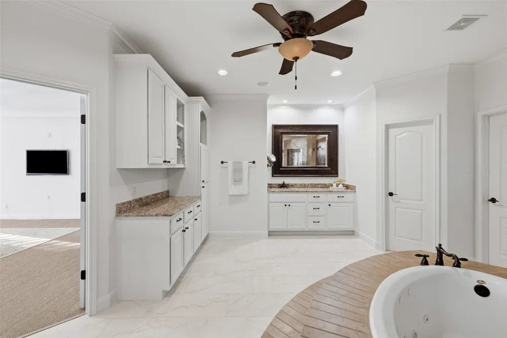 581 Aspen Drive Austin, TX 78737