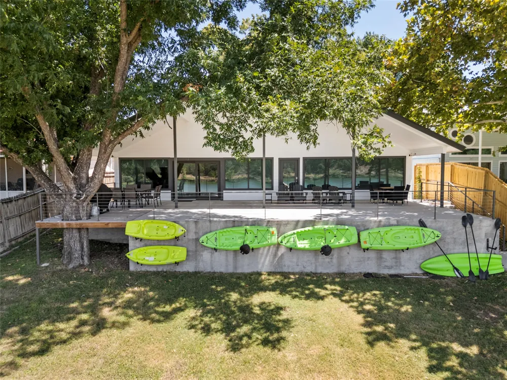 4652 River Oaks Drive Kingsland, TX 78639