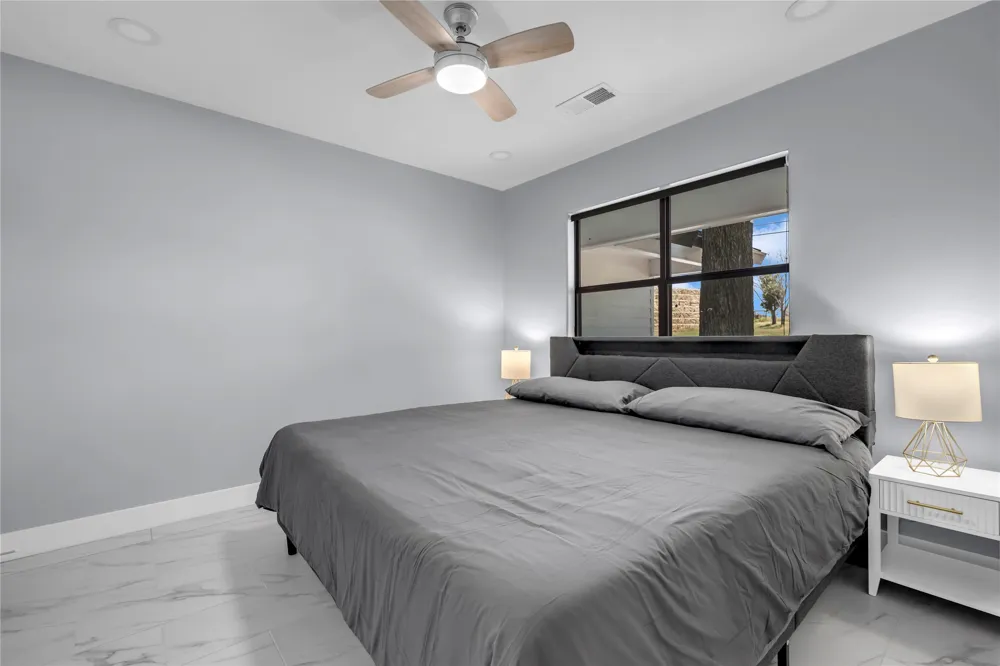 4652 River Oaks Drive Kingsland, TX 78639