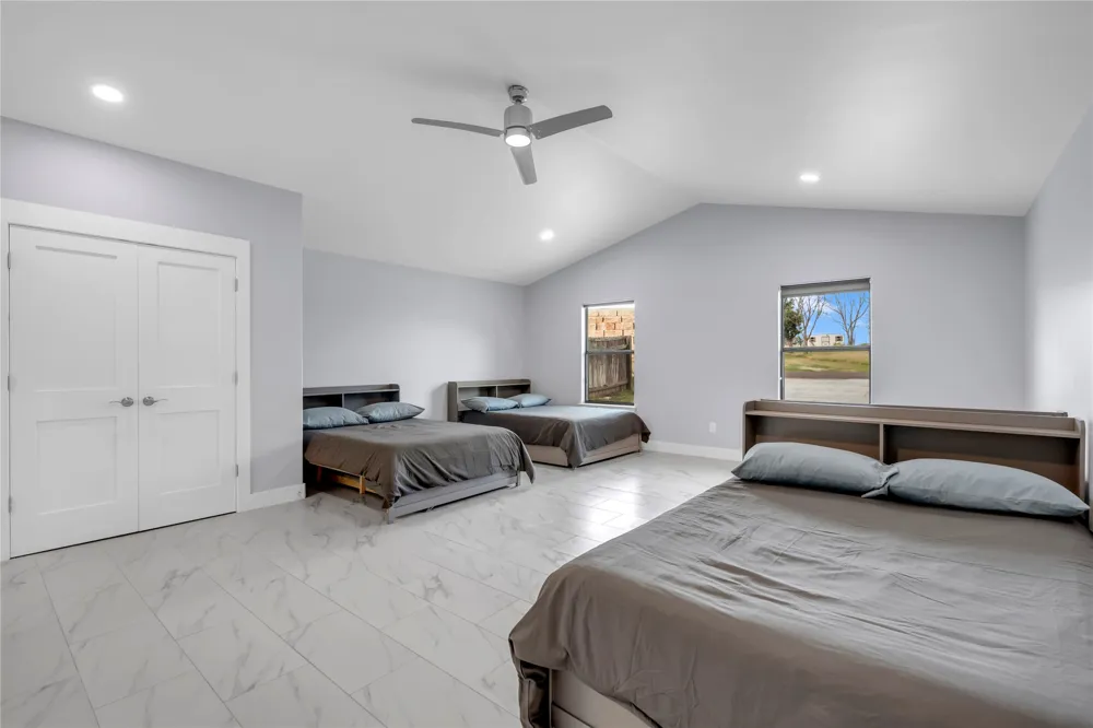 4652 River Oaks Drive Kingsland, TX 78639