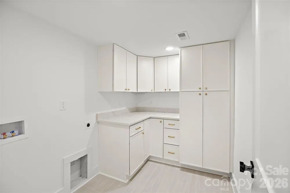 2600 Vardall Court Charlotte, NC 28226