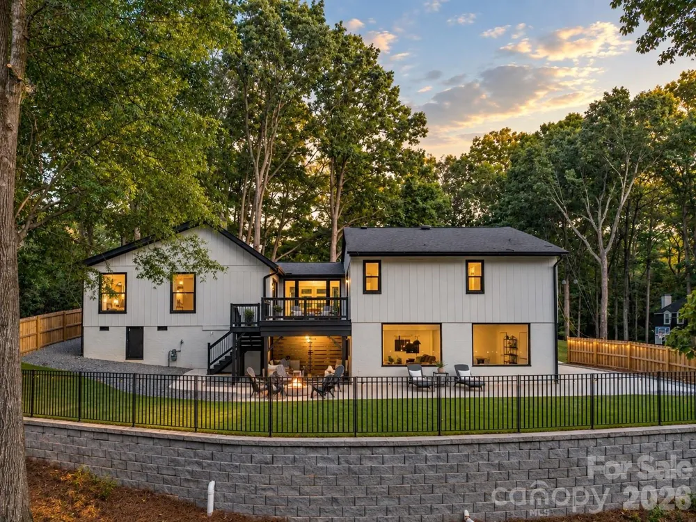 2600 Vardall Court Charlotte, NC 28226