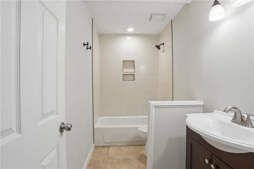 11 Scotland Place NW Atlanta, GA 30318