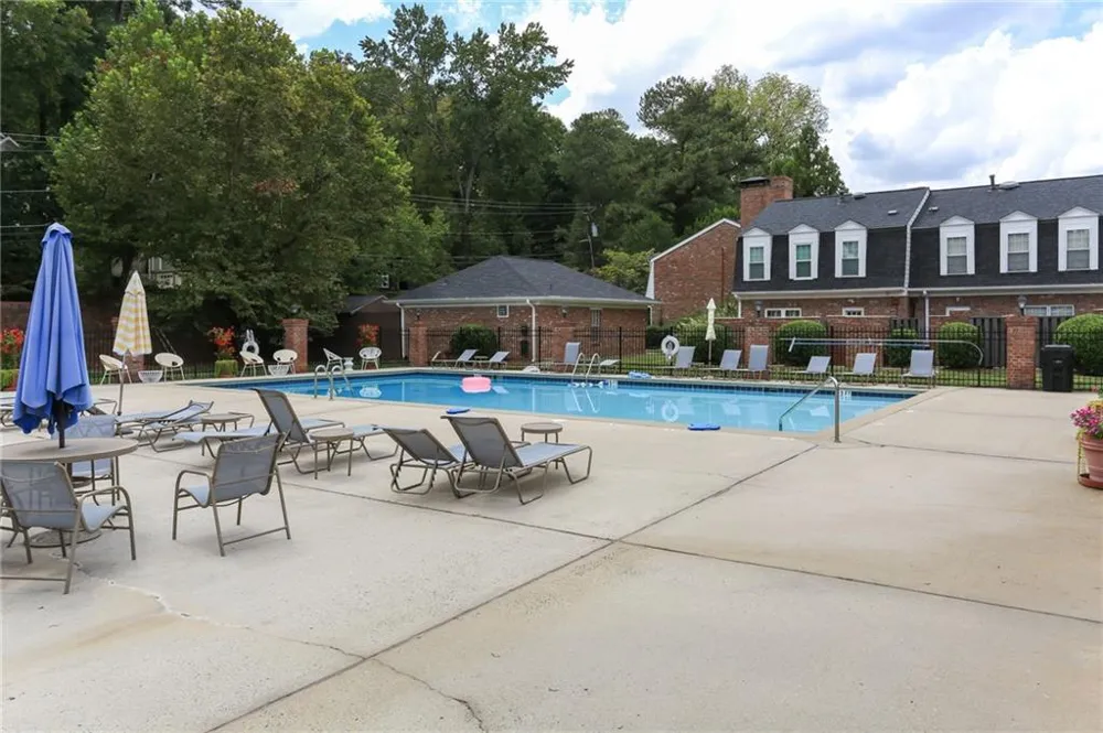11 Scotland Place NW Atlanta, GA 30318
