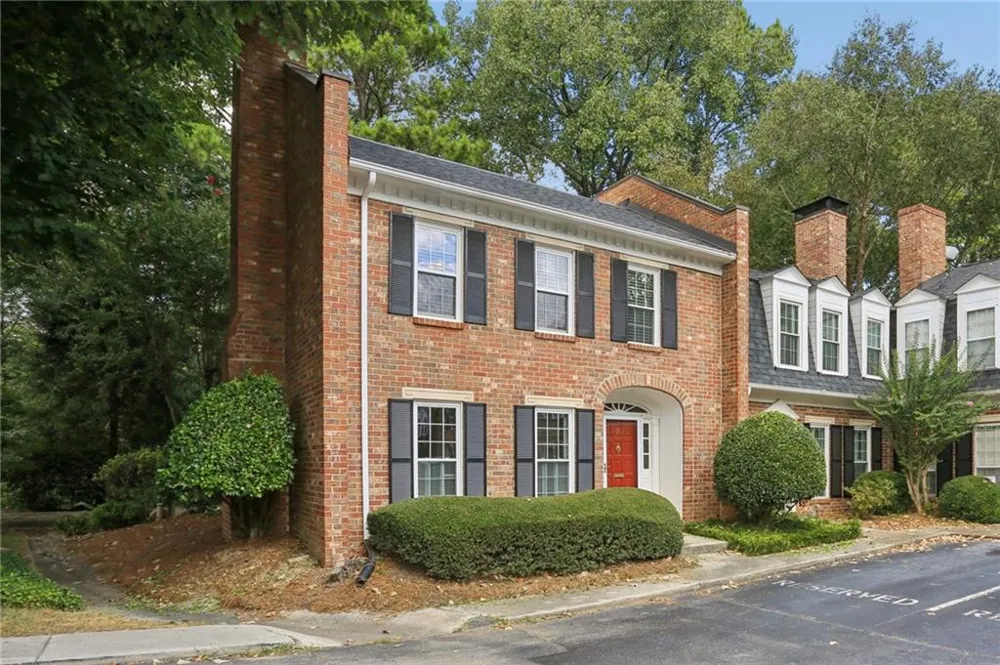11 Scotland Place NW Atlanta, GA 30318