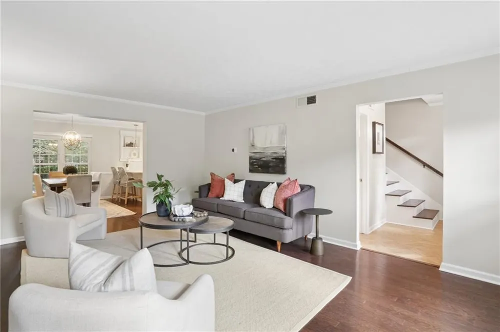 11 Scotland Place NW Atlanta, GA 30318