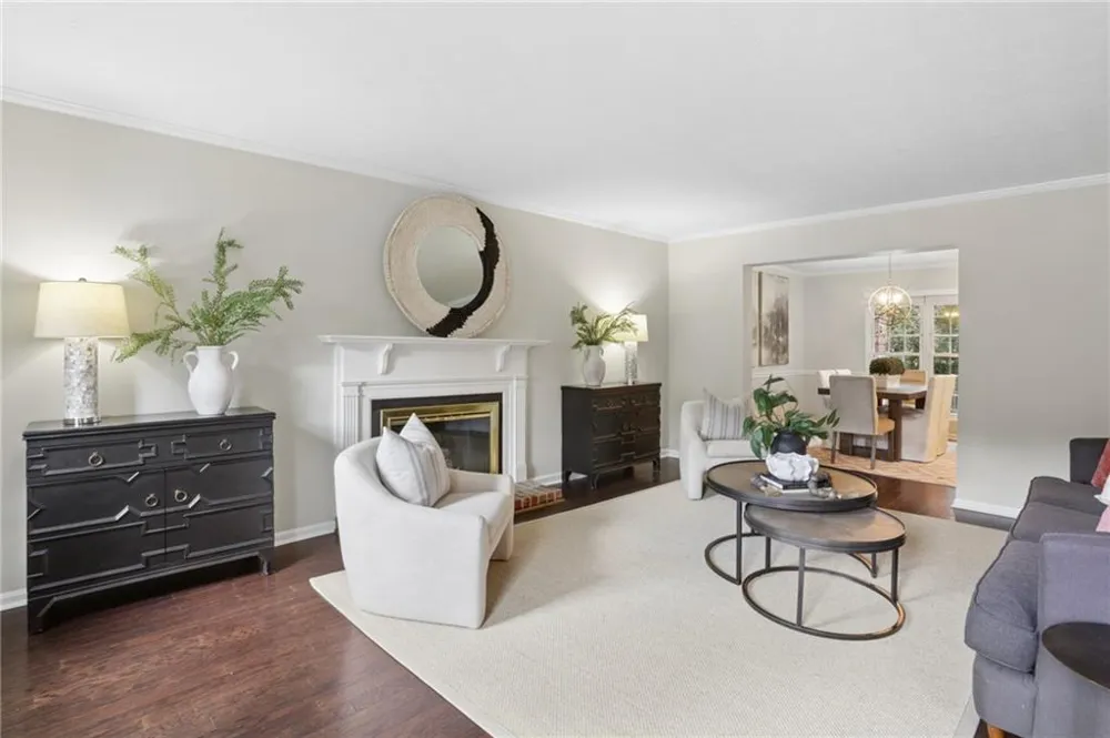 11 Scotland Place NW Atlanta, GA 30318