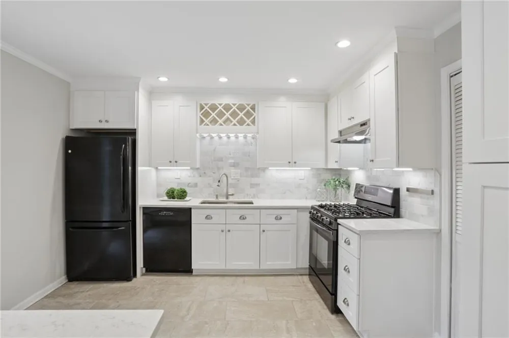 11 Scotland Place NW Atlanta, GA 30318