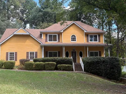 1068 Leslie Place