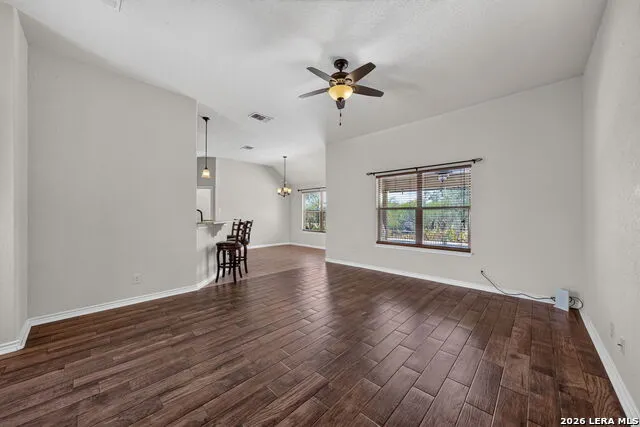 555 CIMARRON SQ Poteet, TX 78065