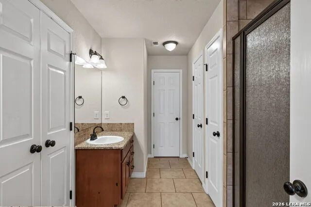 555 CIMARRON SQ Poteet, TX 78065