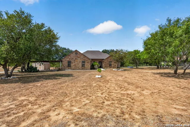 555 CIMARRON SQ Poteet, TX 78065