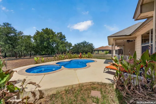 555 CIMARRON SQ Poteet, TX 78065
