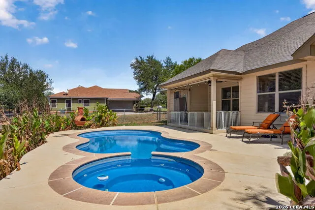 555 CIMARRON SQ Poteet, TX 78065