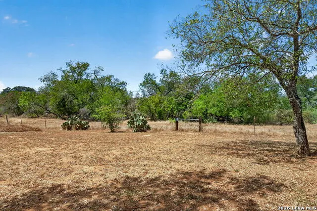 555 CIMARRON SQ Poteet, TX 78065