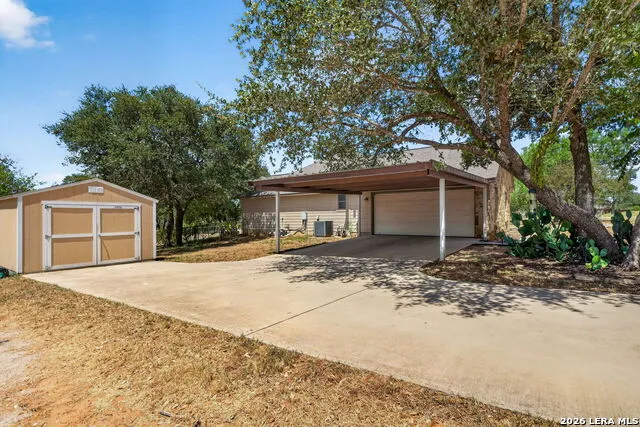 555 CIMARRON SQ Poteet, TX 78065