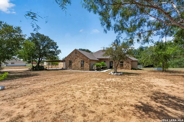 555 CIMARRON SQ Poteet, TX 78065
