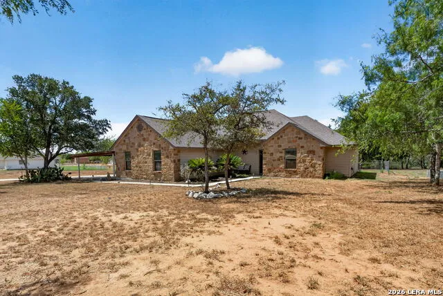 555 CIMARRON SQ Poteet, TX 78065