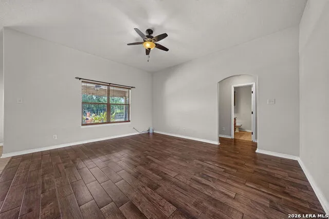 555 CIMARRON SQ Poteet, TX 78065