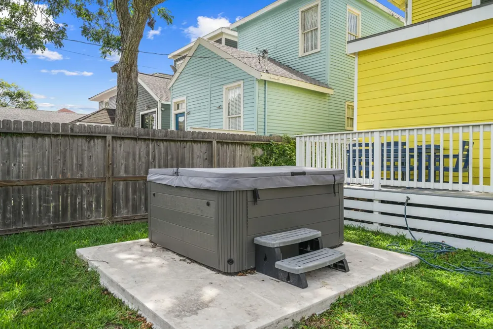 3124 Bernardo De Galvez Avenue Galveston, TX 77550