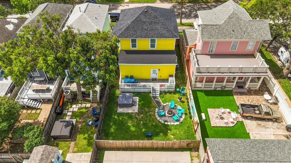 3124 Bernardo De Galvez Avenue Galveston, TX 77550