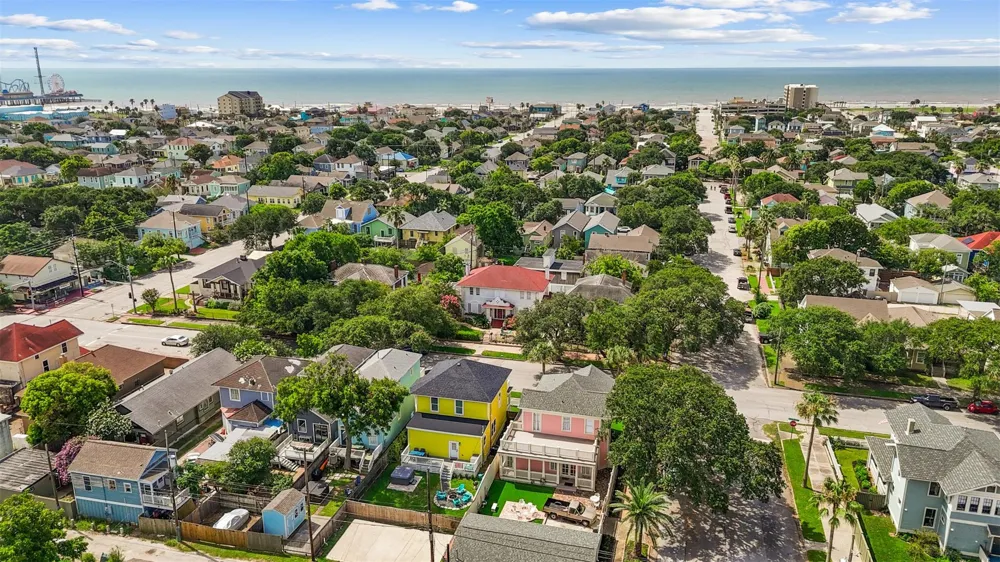 3124 Bernardo De Galvez Avenue Galveston, TX 77550