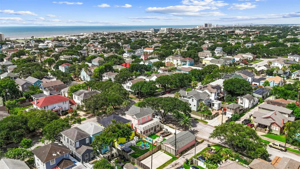 3124 Bernardo De Galvez Avenue Galveston, TX 77550