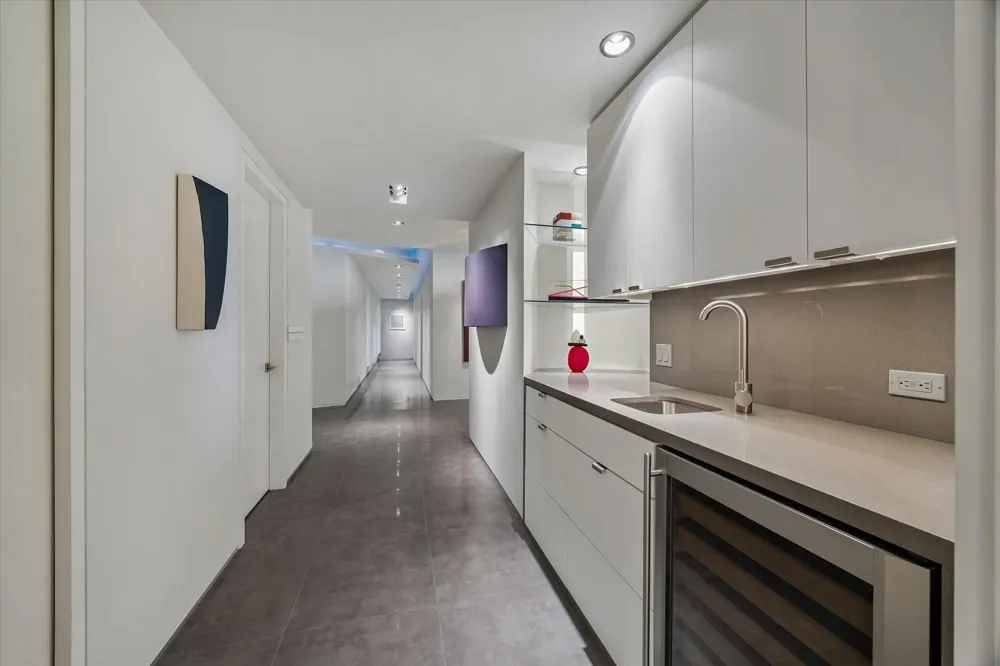 15 Greenway Plaza #29B Houston, TX 77046