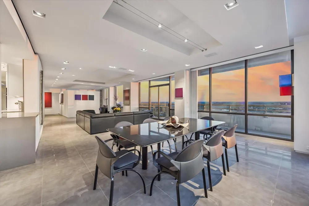 15 Greenway Plaza #29B Houston, TX 77046