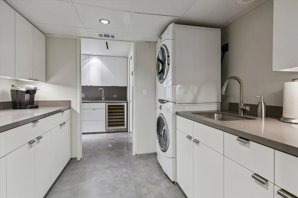 15 Greenway Plaza #29B Houston, TX 77046