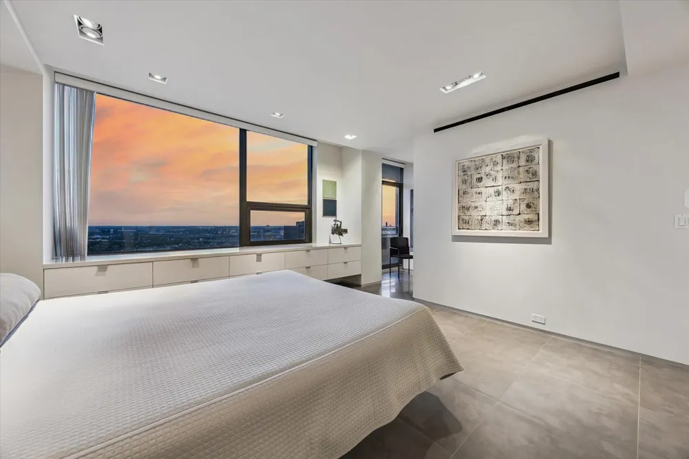 15 Greenway Plaza #29B Houston, TX 77046