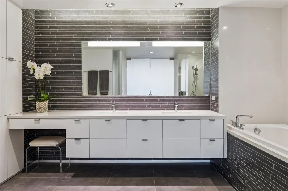 15 Greenway Plaza #29B Houston, TX 77046