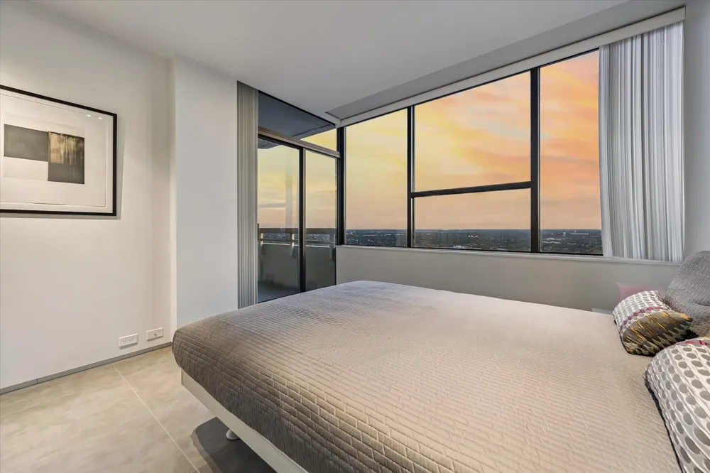 15 Greenway Plaza #29B Houston, TX 77046