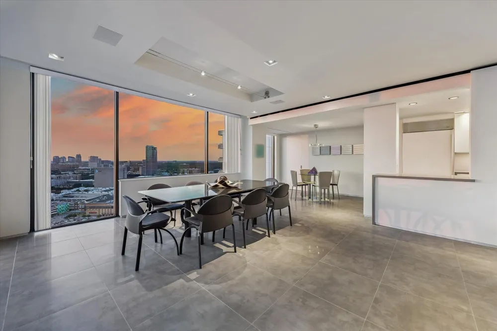 15 Greenway Plaza #29B Houston, TX 77046