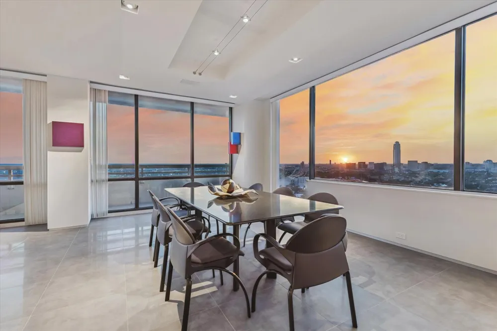 15 Greenway Plaza #29B Houston, TX 77046