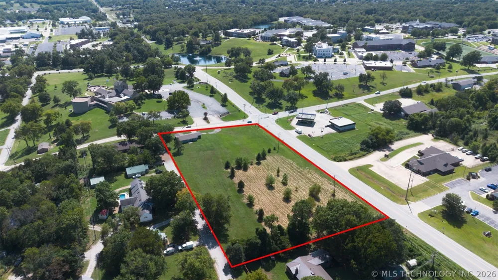 1800 W Blue Starr Drive Claremore, OK 74017