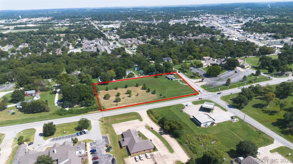 1800 W Blue Starr Drive Claremore, OK 74017