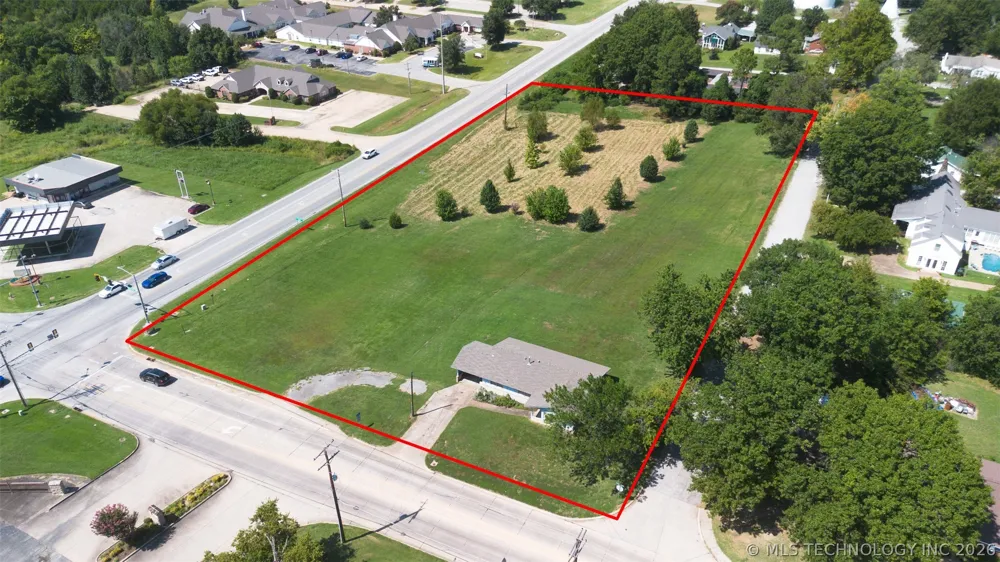 1800 W Blue Starr Drive Claremore, OK 74017