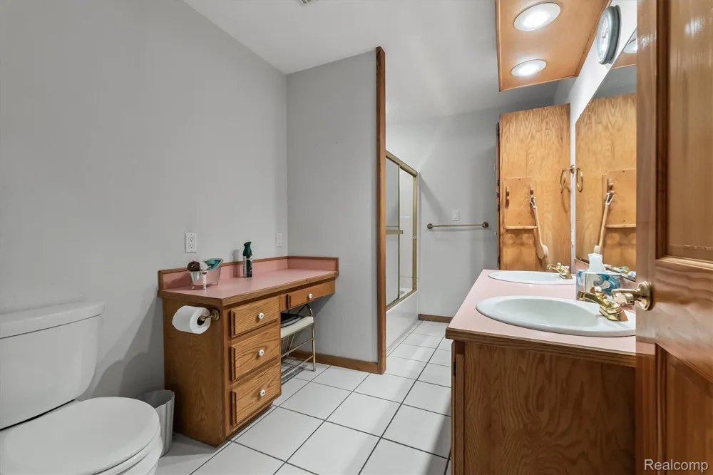 3553 State Road New Haven Township, MI 48867
