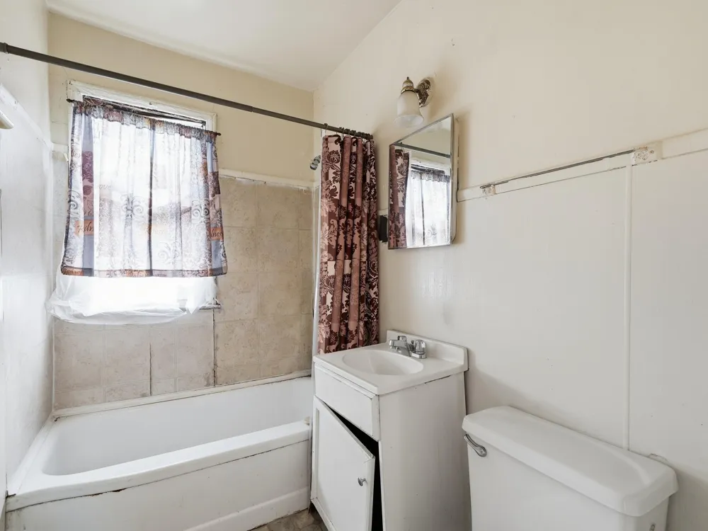 19720 Gilchrist Street Detroit City, MI 48235